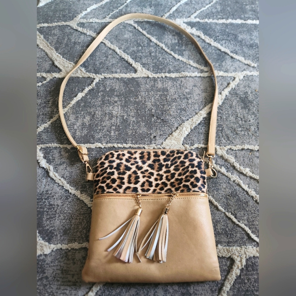 Faux leather animal print crossbody purse